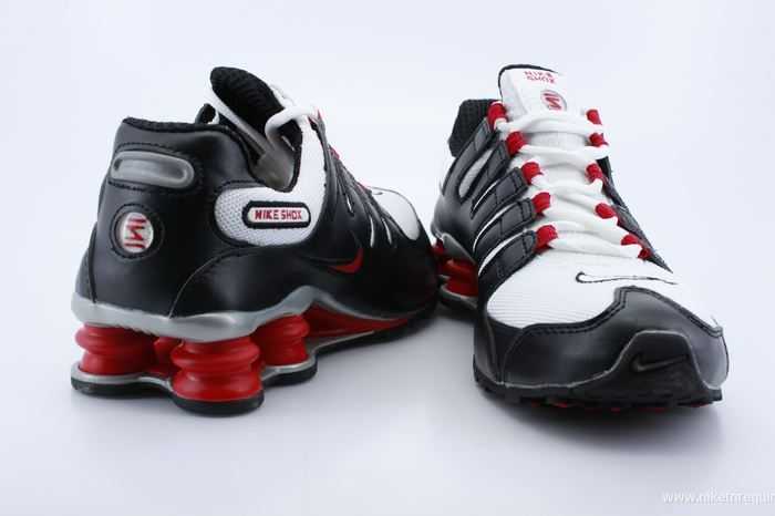 noir et blanc rouge shox nz (1)